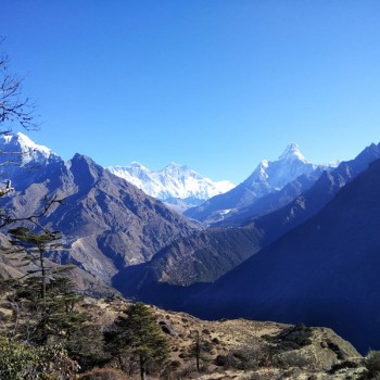 Beautiful Ama Dablam Mountain View on Everest Trekking