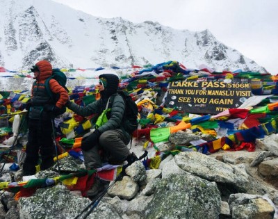 Larke Pass Manaslu Circuit Trekking